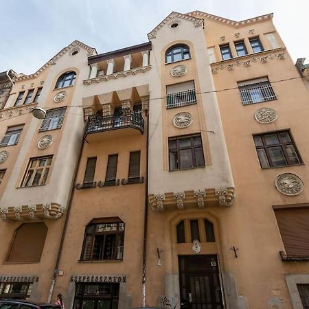 Art Nouveau Apartment بودابست المظهر الخارجي الصورة